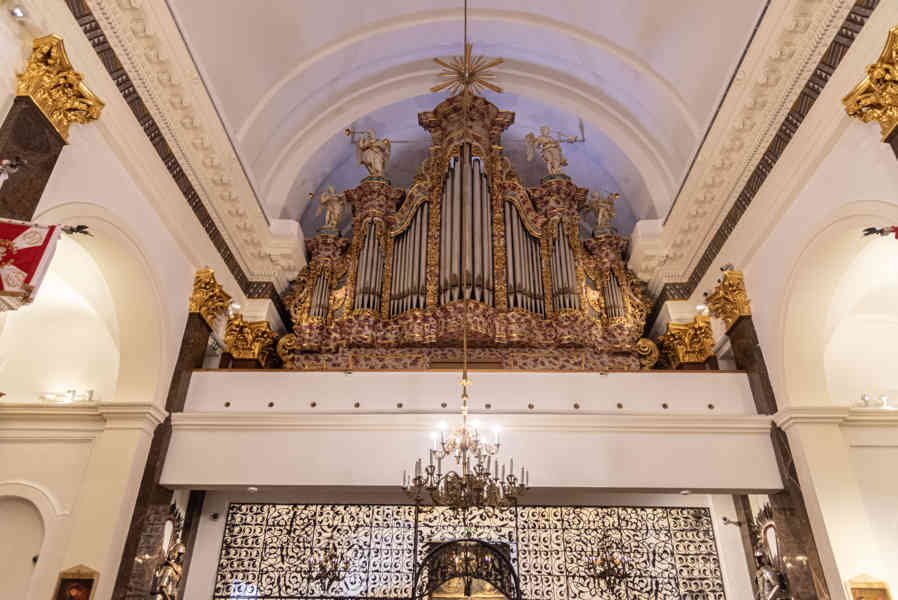 Polonia - Varsovia 168 - catedral de campaña del ejército polaco.jpg